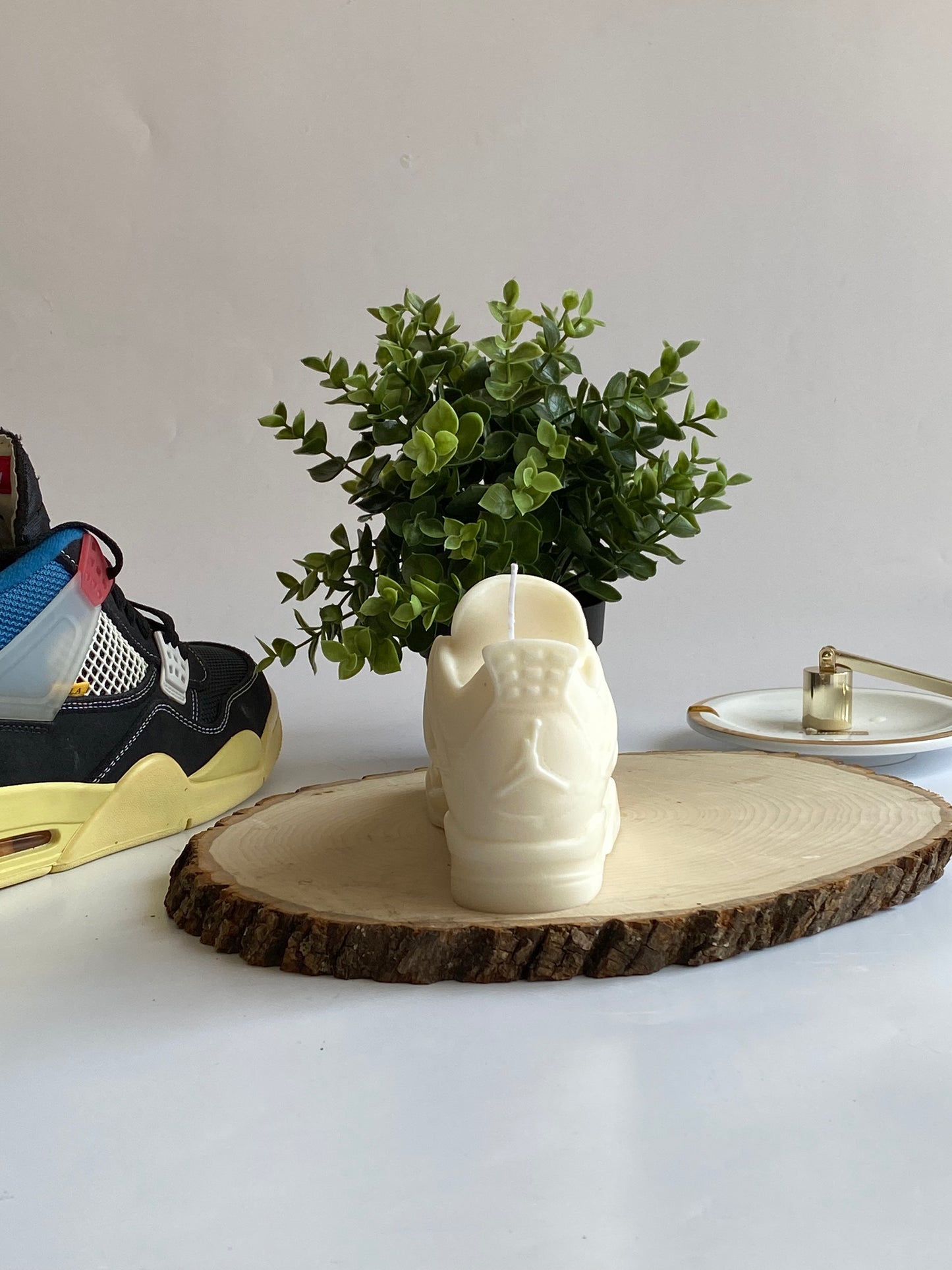 AJ4 Inspired Candle