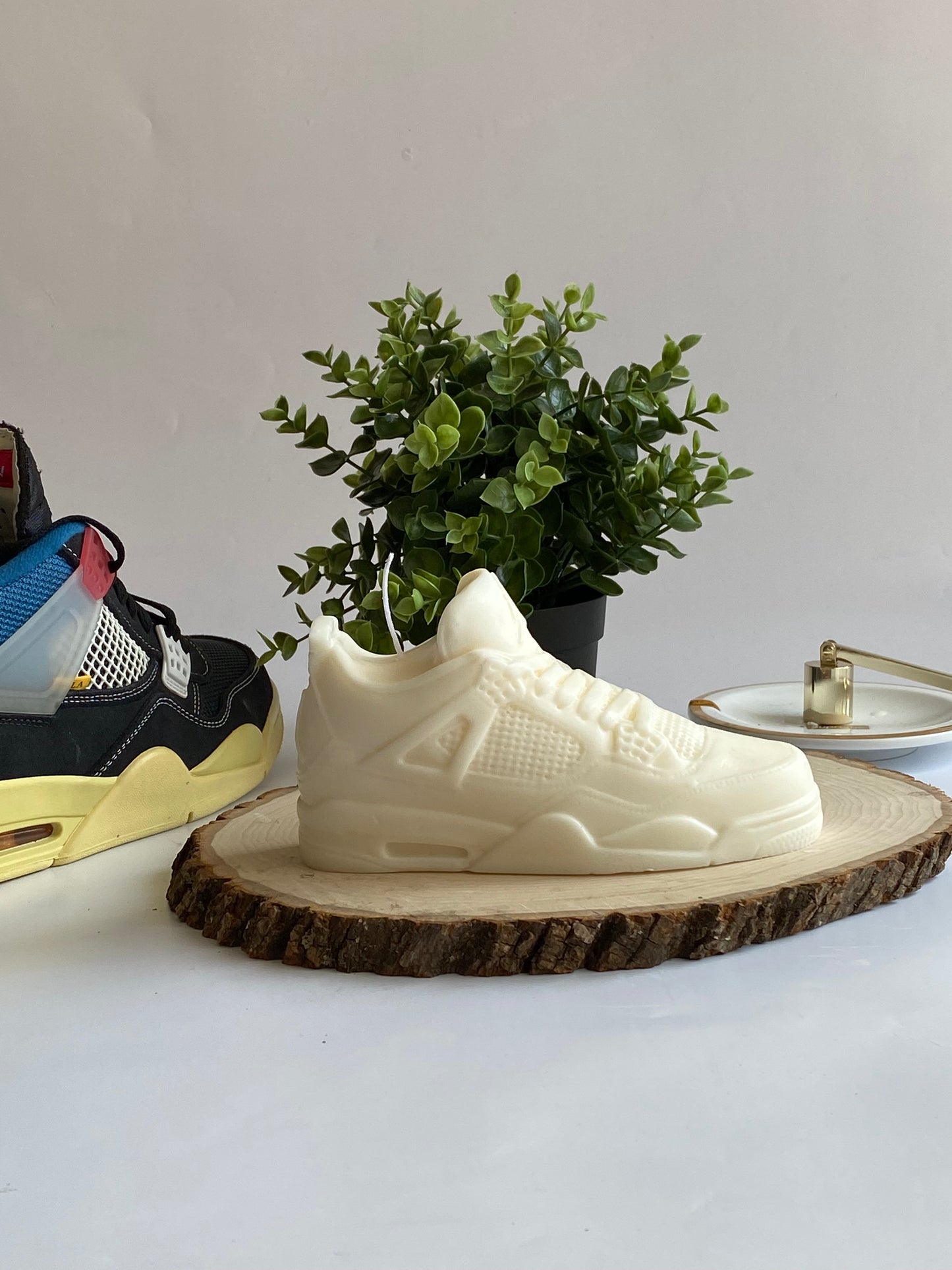AJ4 Inspired Candle