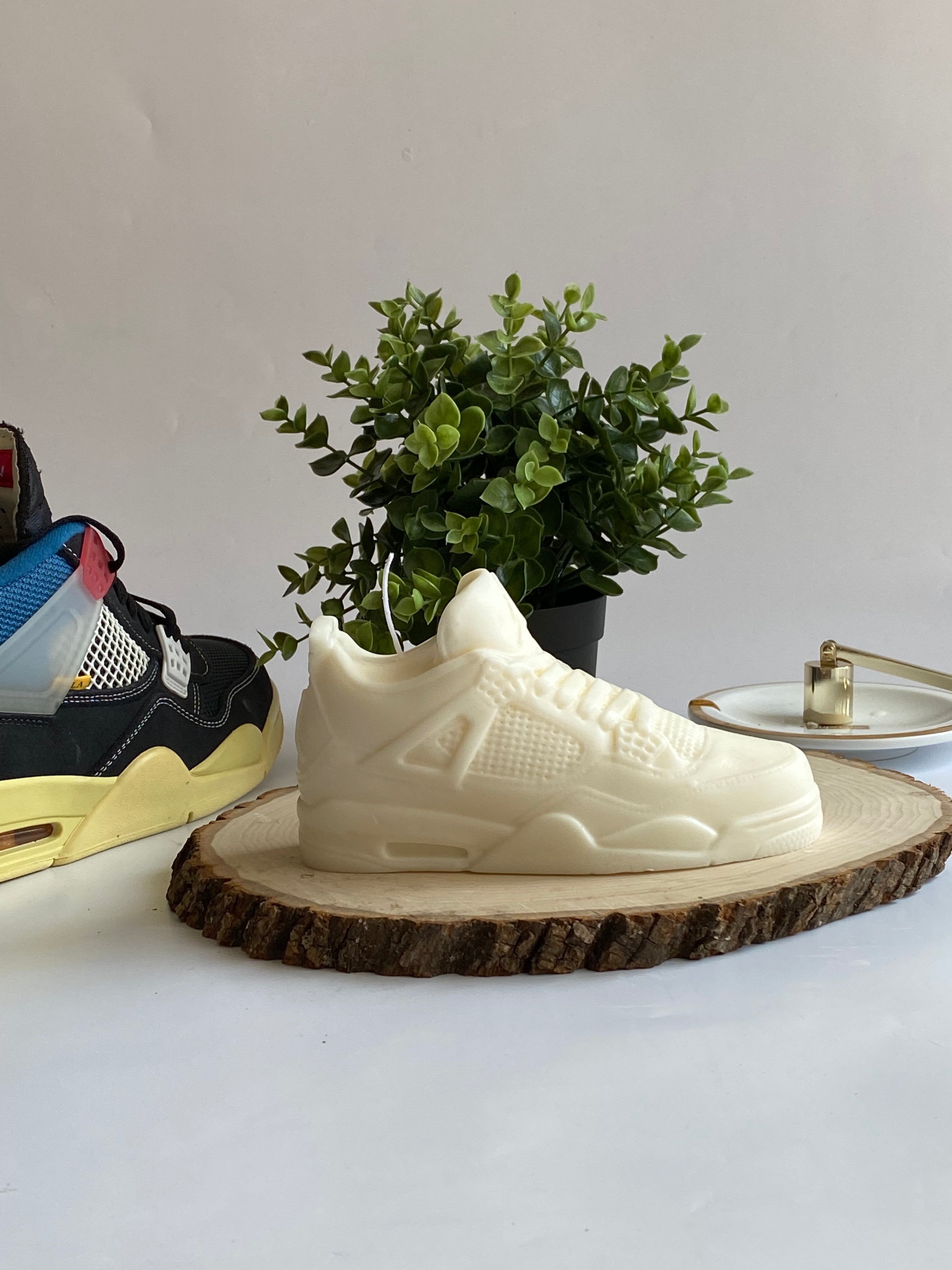 AJ4 Inspired Candle