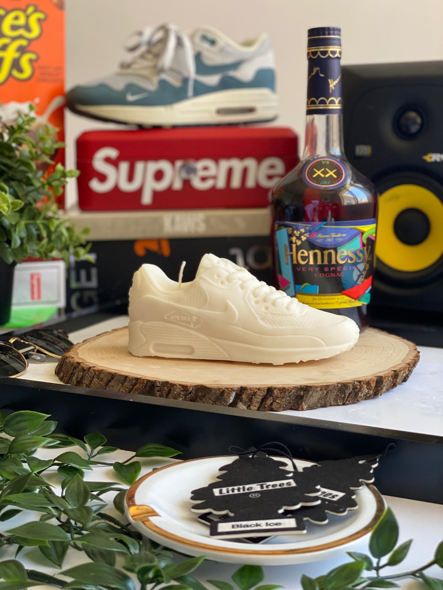 AM90 Inspired Candle