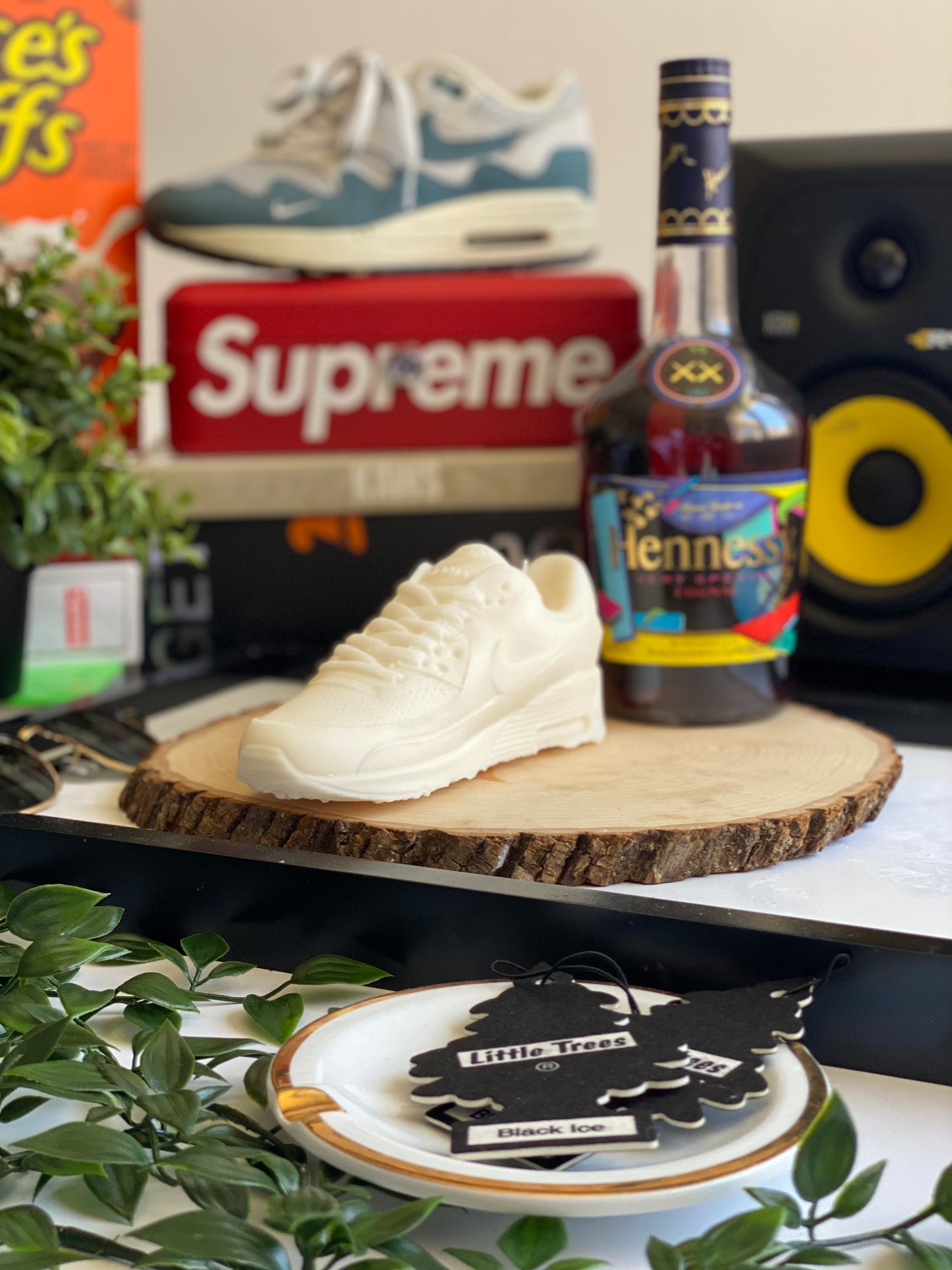 AM90 Inspired Candle