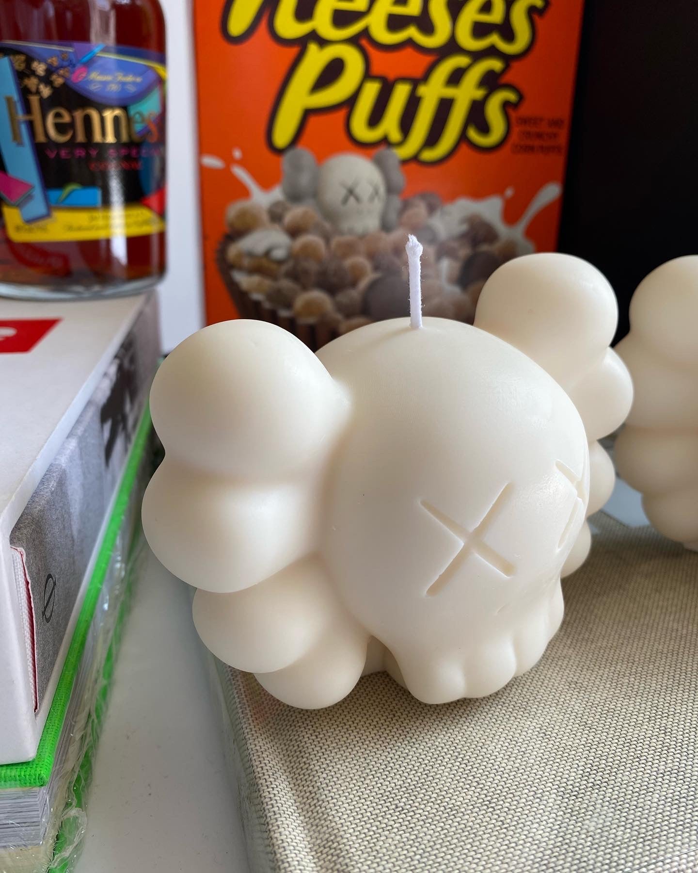 K*ws Big Head Inspired Candle
