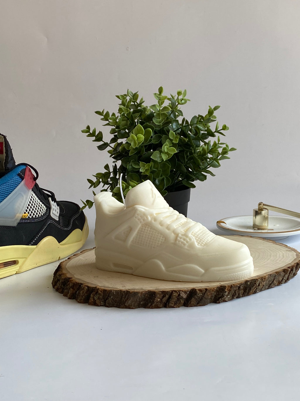 AJ4 Inspired Candle