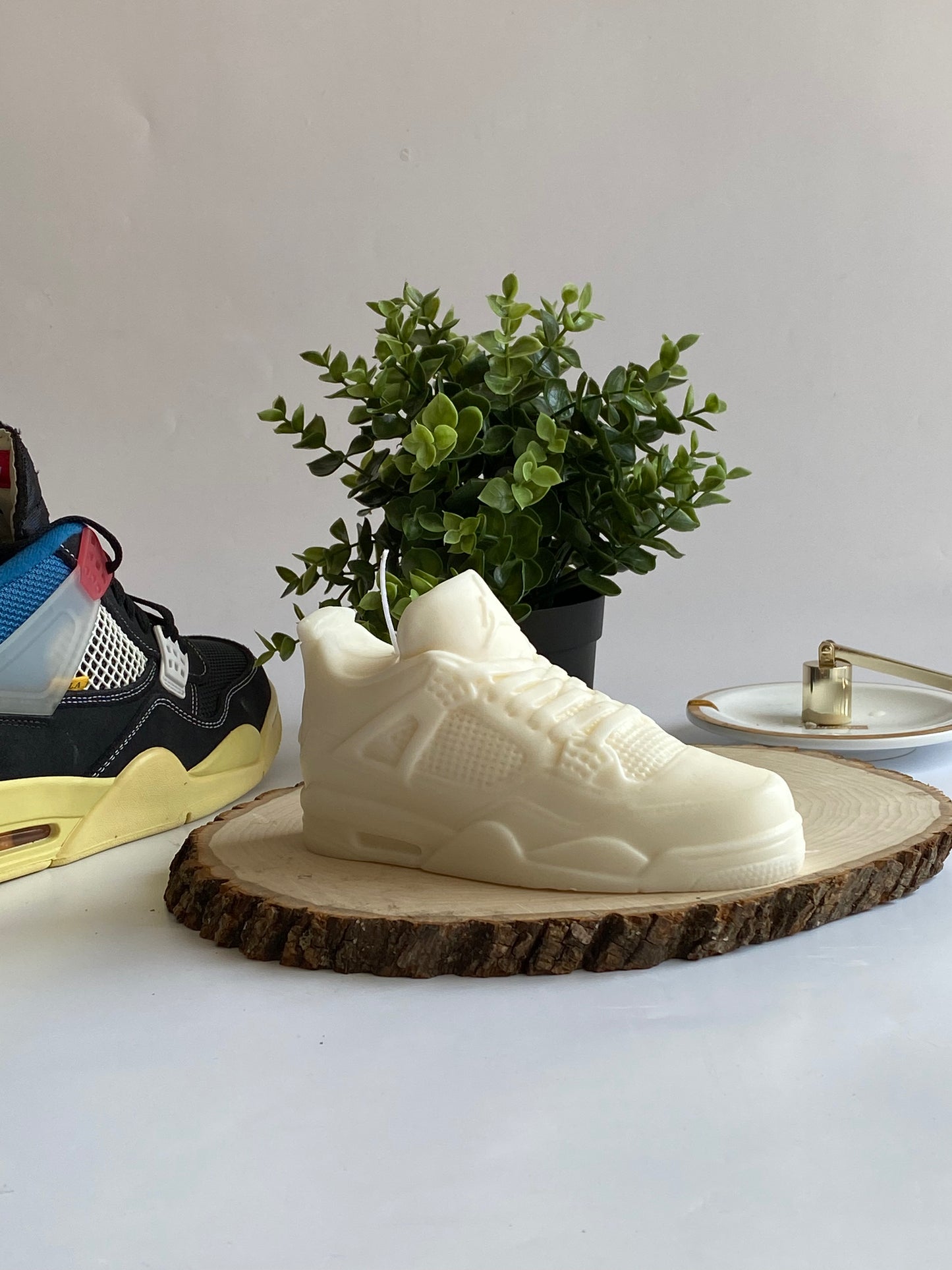 AJ4 Inspired Candle