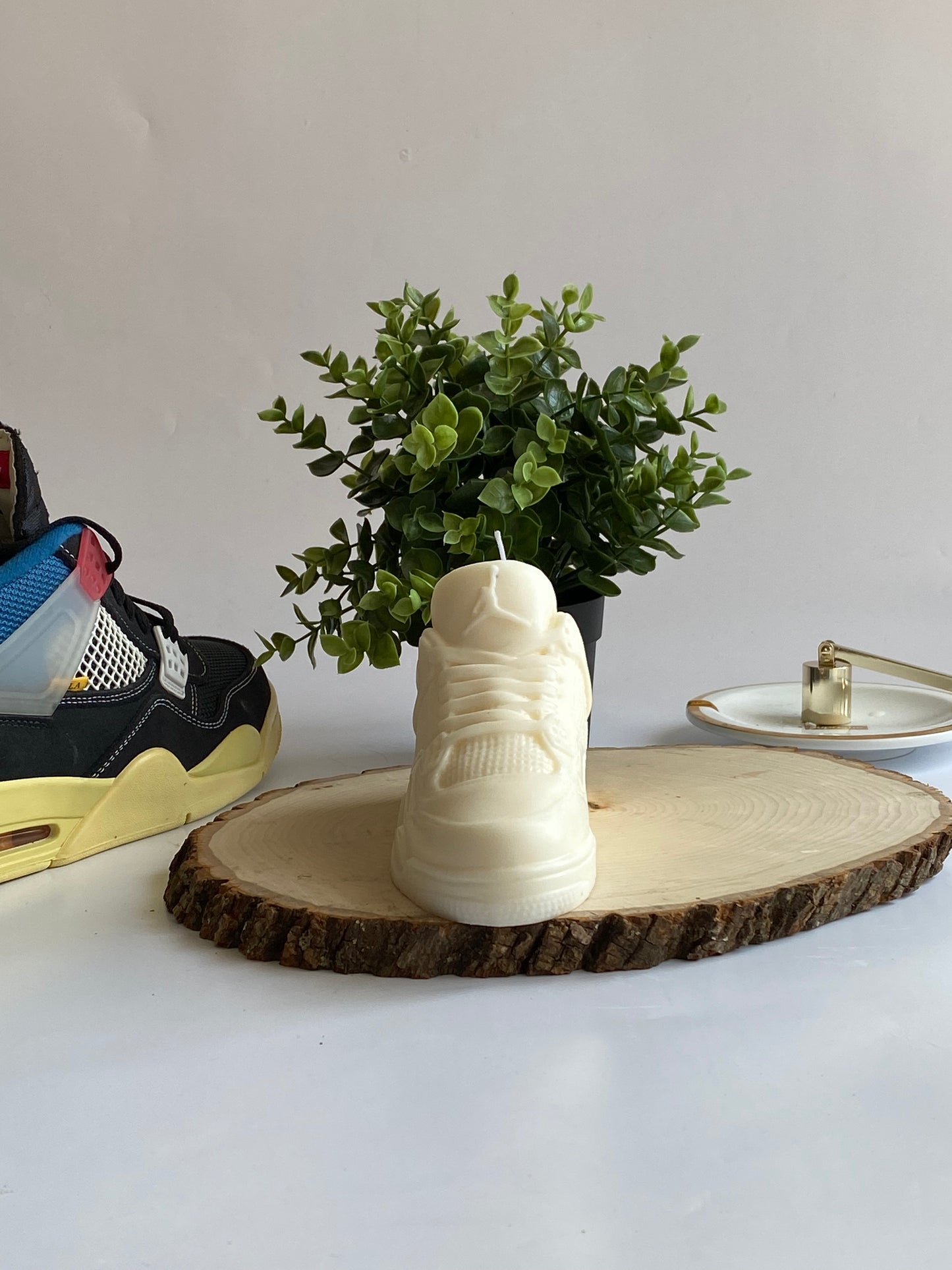 AJ4 Inspired Candle